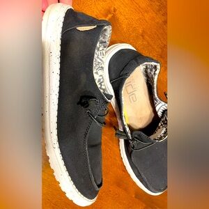 Hey Dudes Women’s Black Shoes Size-9 Good Condition
